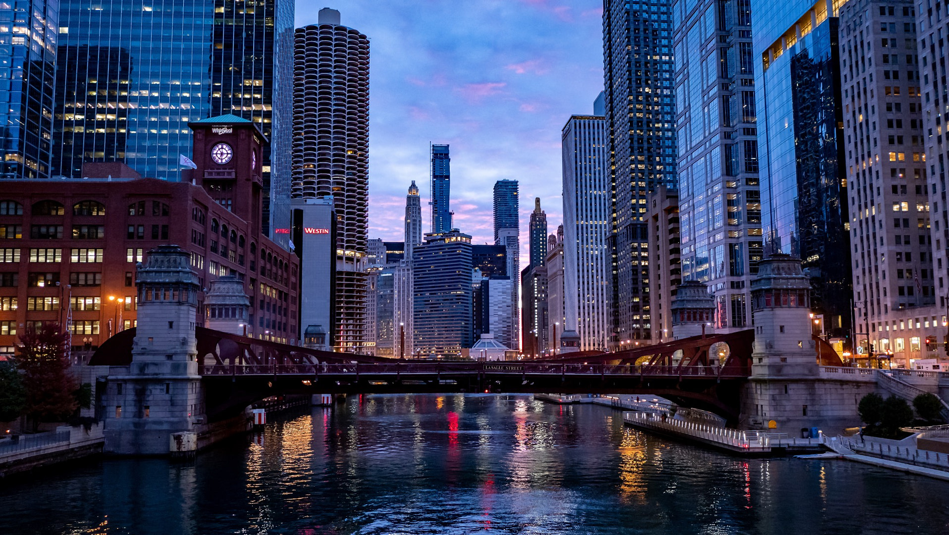 Chicago River Skyline