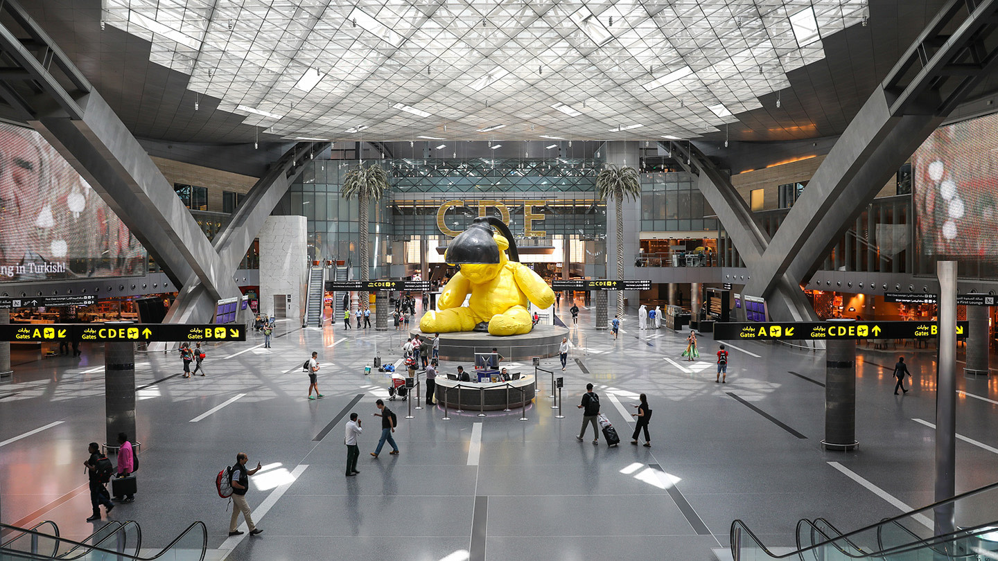 Qatar Tourism_Hamad International Airport_Lamp Bear (2)