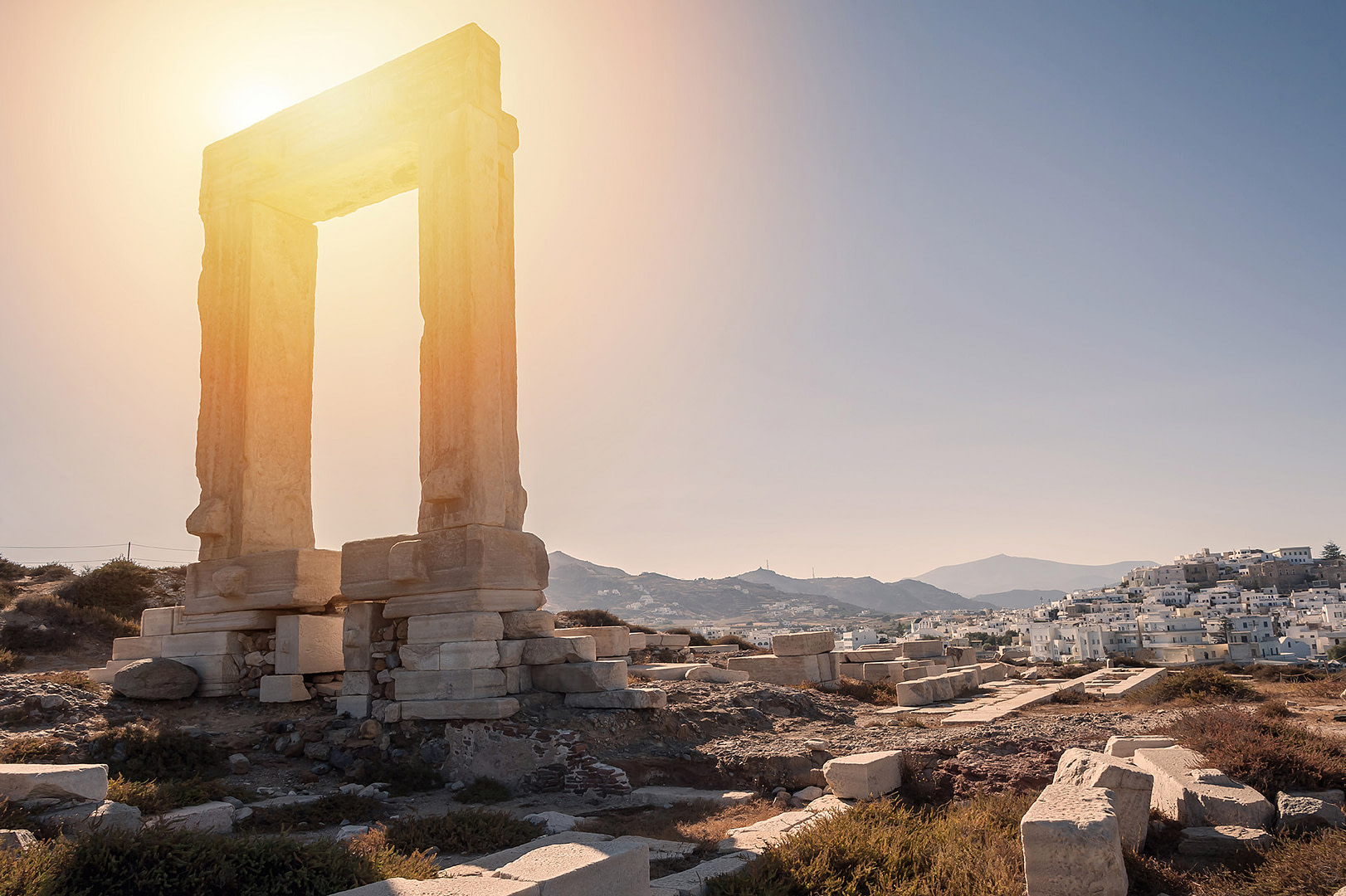 Naxos Portara zur Goldenen Stunde
