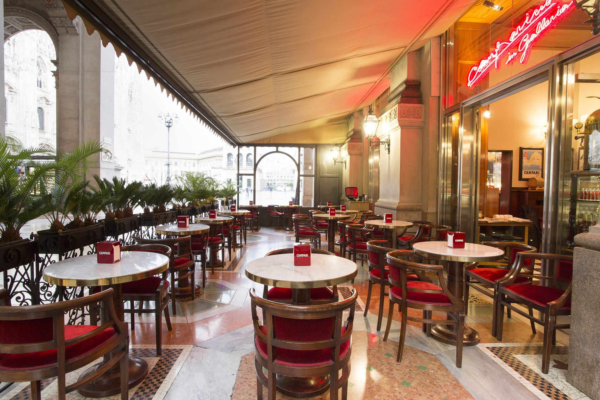 Camperino Mailand Tische